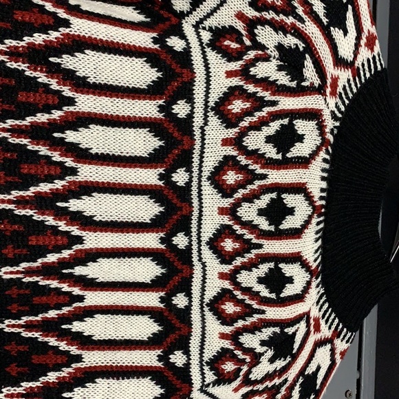 Black and Red Sweater Dress. B18 - Picture 3 of 3